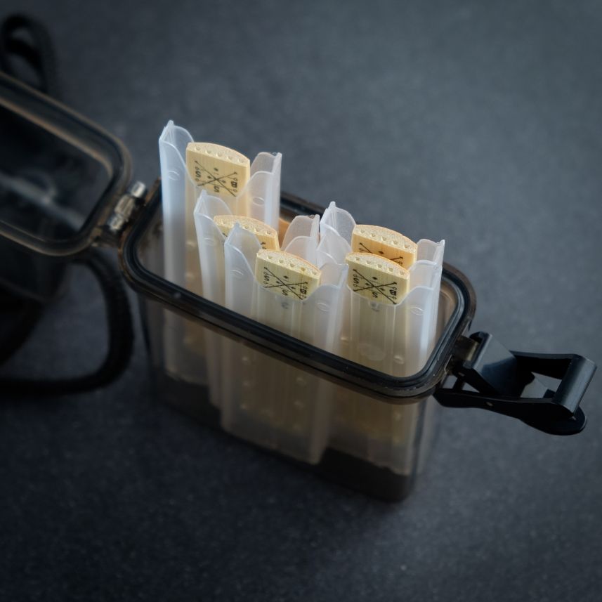 Humidity controlled reed storage case