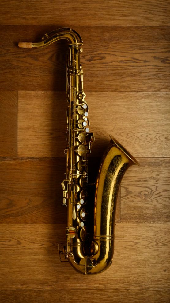 (Used) Buescher Aristocrat 'Art Deco' Series I Tenor Sax circa.1935